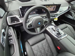 BMW X7 xDrive40i Sports Activity Vehicle 2027
