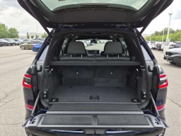 BMW X7 xDrive40i Sports Activity Vehicle 2027