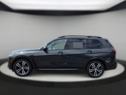 BMW X7 xDrive40i Sports Activity Vehicle 2027