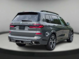 BMW X7 xDrive40i Sports Activity Vehicle 2027