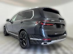 BMW X7 xDrive40i Sports Activity Vehicle 2027