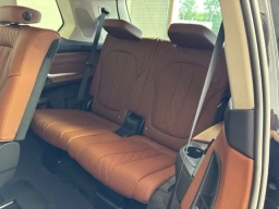 BMW X7 xDrive40i Sports Activity Vehicle 2027