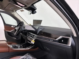 BMW X7 xDrive40i Sports Activity Vehicle 2027