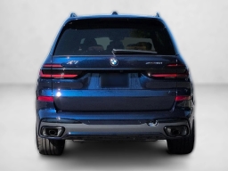 BMW X7 xDrive40i Sports Activity Vehicle 2026