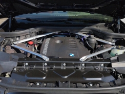 BMW X7 xDrive40i Sports Activity Vehicle 2026