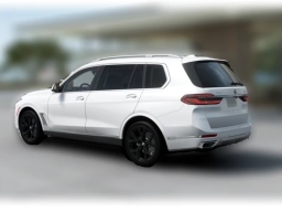 BMW X7 xDrive40i Sports Activity Vehicle 2027