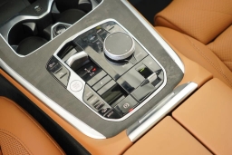 BMW X7 xDrive40i Sports Activity Vehicle 2027