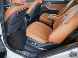 BMW X7 xDrive40i Sports Activity Vehicle 2027