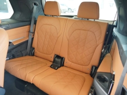 BMW X7 xDrive40i Sports Activity Vehicle 2027