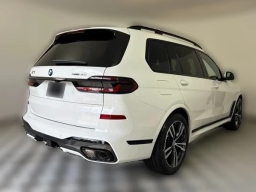 BMW X7 xDrive40i Sports Activity Vehicle 2027
