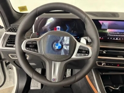 BMW X7 xDrive40i Sports Activity Vehicle 2027