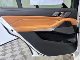 BMW X7 xDrive40i Sports Activity Vehicle 2027