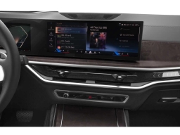 BMW X7 xDrive40i Sports Activity Vehicle 2026