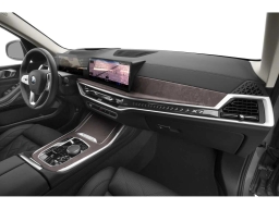 BMW X7 xDrive40i Sports Activity Vehicle 2026
