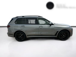 BMW X7 xDrive40i Sports Activity Vehicle 2027