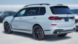 BMW X7 xDrive40i Sports Activity Vehicle 2027