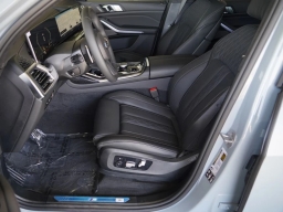 BMW X7 xDrive40i Sports Activity Vehicle 2027