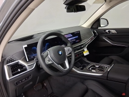BMW X7 xDrive40i Sports Activity Vehicle 2026
