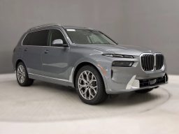 BMW X7 xDrive40i Sports Activity Vehicle 2026