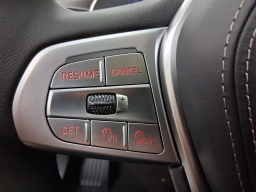 BMW X7 xDrive40i Sports Activity Vehicle 2026