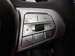 BMW X7 xDrive40i Sports Activity Vehicle 2026