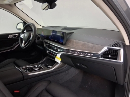 BMW X7 xDrive40i Sports Activity Vehicle 2026