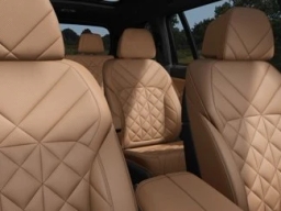 BMW X7 xDrive40i Sports Activity Vehicle 2027