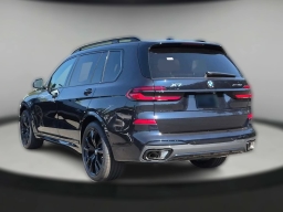 BMW X7 xDrive40i Sports Activity Vehicle 2027