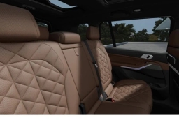 BMW X7 xDrive40i Sports Activity Vehicle 2027