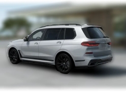 BMW X7 xDrive40i Sports Activity Vehicle 2027