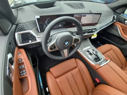 BMW X7 xDrive40i Sports Activity Vehicle 2027
