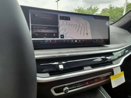BMW X7 xDrive40i Sports Activity Vehicle 2027