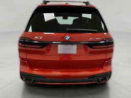 BMW X7 xDrive40i Sports Activity Vehicle 2026