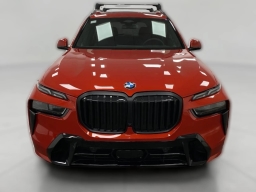 BMW X7 xDrive40i Sports Activity Vehicle 2026