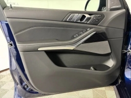 BMW X7 xDrive40i Sports Activity Vehicle 2027