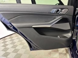 BMW X7 xDrive40i Sports Activity Vehicle 2027