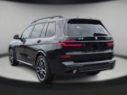 BMW X7 xDrive40i Sports Activity Vehicle 2027