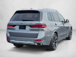 BMW X7 xDrive40i Sports Activity Vehicle 2026