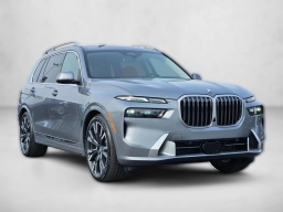 BMW X7 xDrive40i Sports Activity Vehicle 2026