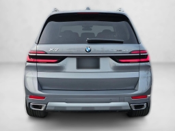 BMW X7 xDrive40i Sports Activity Vehicle 2026