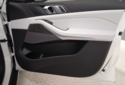 BMW X5 xDrive40i Sports Activity Vehicle 2026