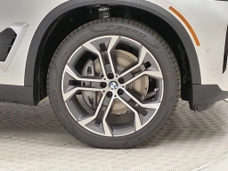 BMW X5 xDrive40i Sports Activity Vehicle 2026