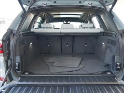BMW X5 xDrive40i Sports Activity Vehicle 2026
