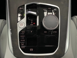 BMW X5 xDrive40i Sports Activity Vehicle 2026