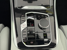 BMW X5 xDrive40i Sports Activity Vehicle 2026