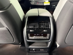 BMW X5 xDrive40i Sports Activity Vehicle 2026