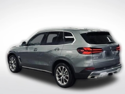BMW X5 xDrive40i Sports Activity Vehicle 2026