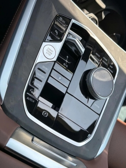 BMW X5 xDrive40i Sports Activity Vehicle 2026