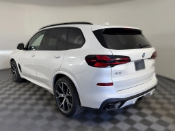 BMW X5 xDrive40i Sports Activity Vehicle 2026