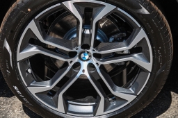 BMW X5 xDrive40i Sports Activity Vehicle 2026